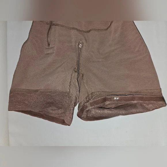 Brown Seamless Shapewear Bodysuit with Scoop Neckline Size L Brand DELIE